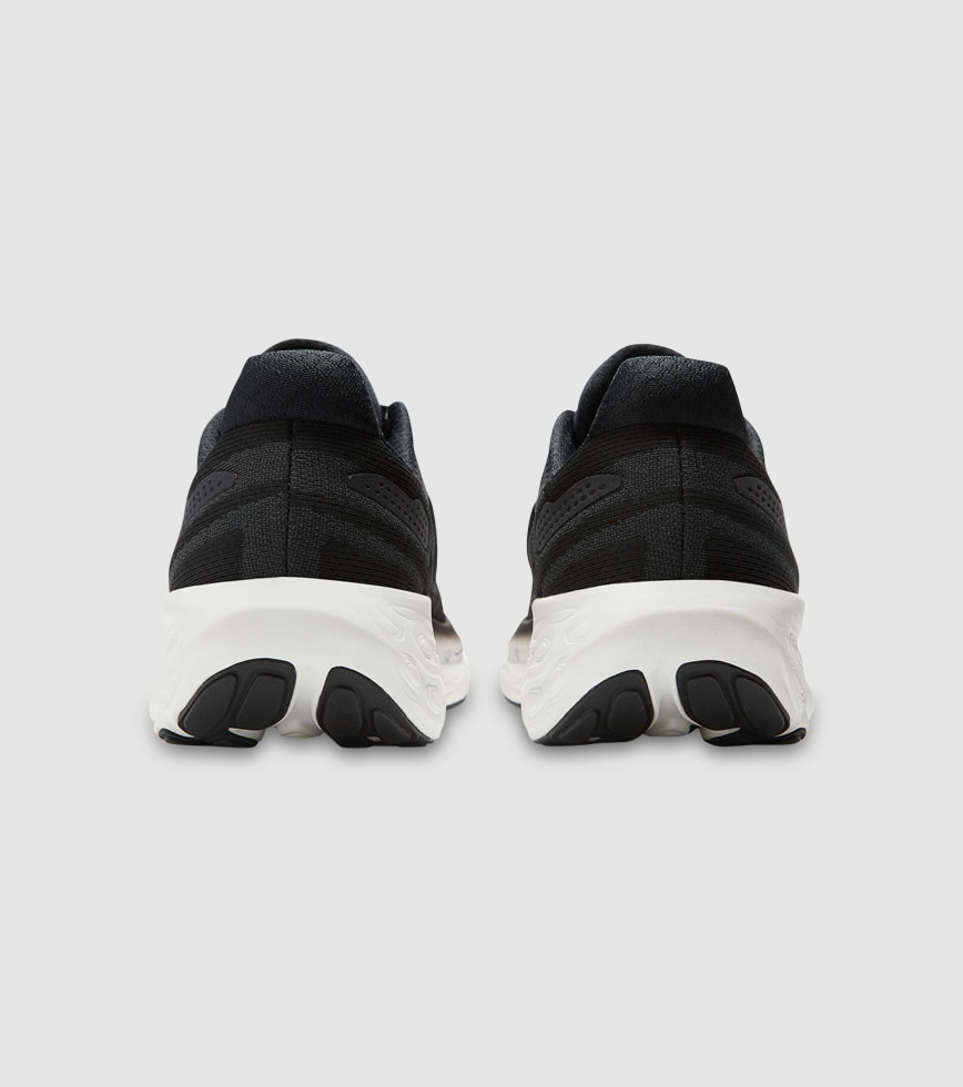 Asics nimbus 19 vs new balance 1080 sale
