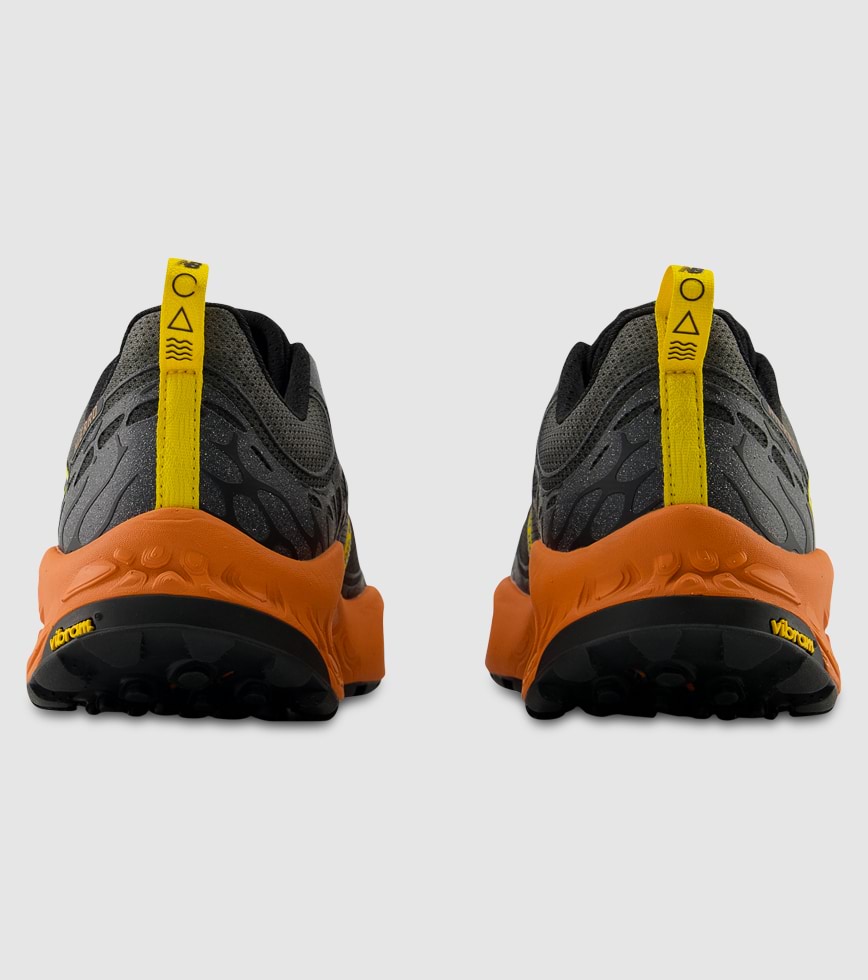 New balance 18 v8 2e 2025