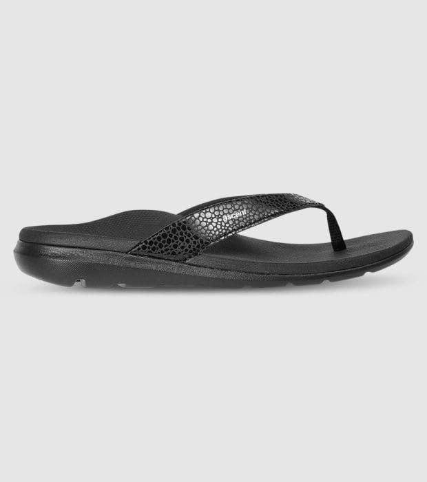 Clarks wave ascent sandal top