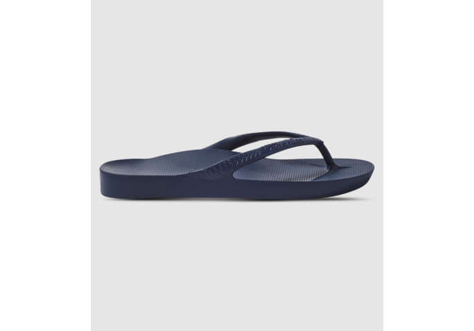 ARCHIES ARCH SUPPORT UNISEX JANDAL NAVY | The Athlete's Foot