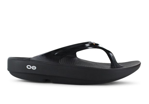 OOFOS OOLALA THONG WOMENS BLACK | The Athlete's Foot NZ
