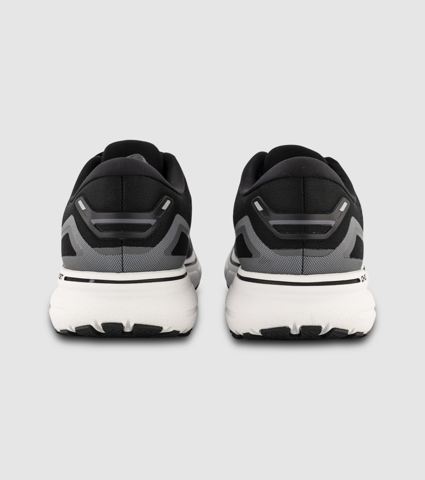 Brooks ghost deals 2 mens black