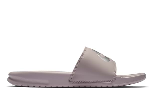 Nike benassi slides particle rose hot sale