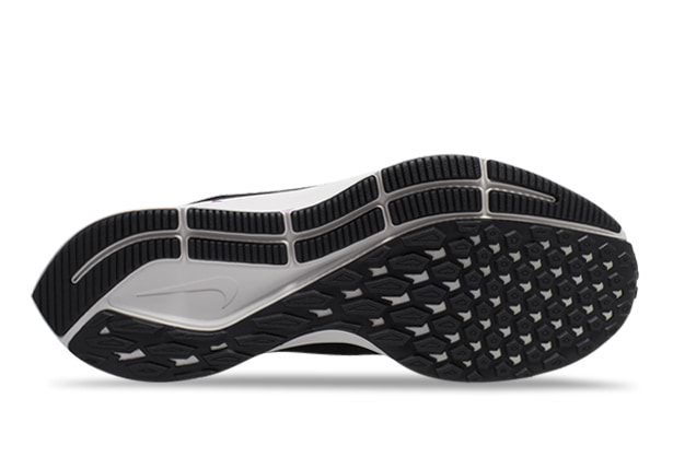 Air zoom pegasus 36 womens black deals and white