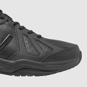 NEW BALANCE 624 V5 WOMENS BLACKBLACK (911) The Athlete's Foot