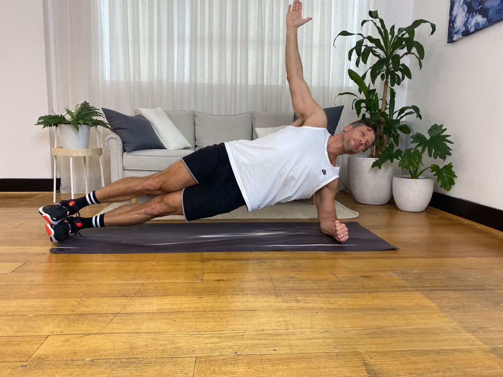 Sam Wood Side Plank for Runners